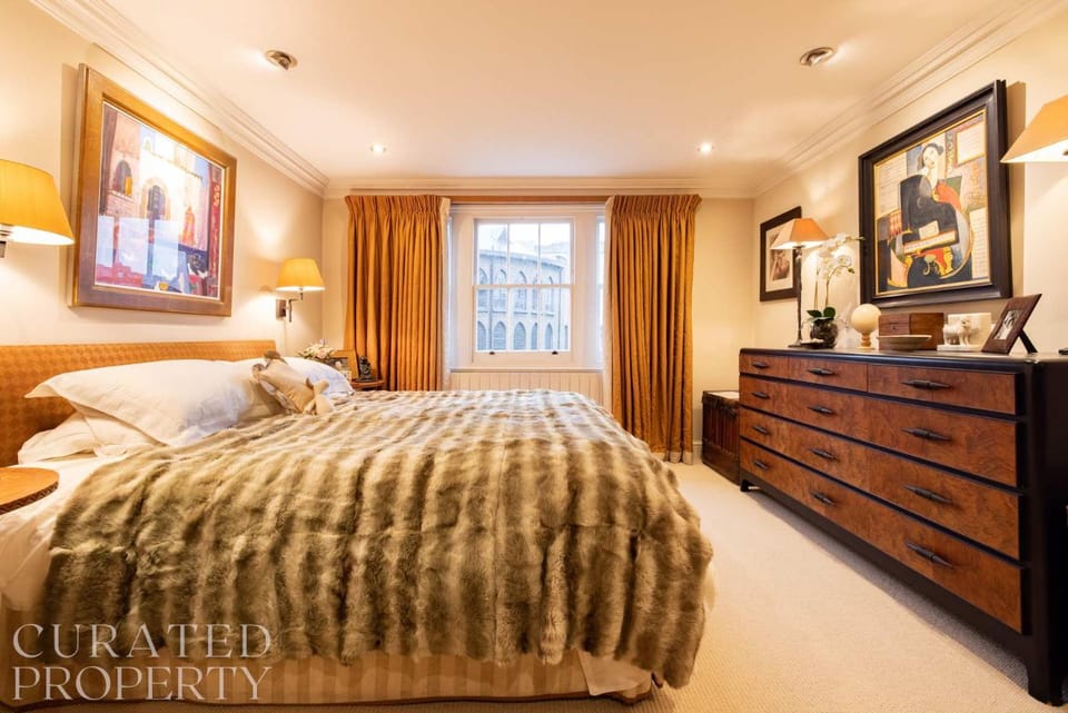 Lavish 2 Bedroom Flat with Roof Garden by Hyde Park Apartment in City of Westminster