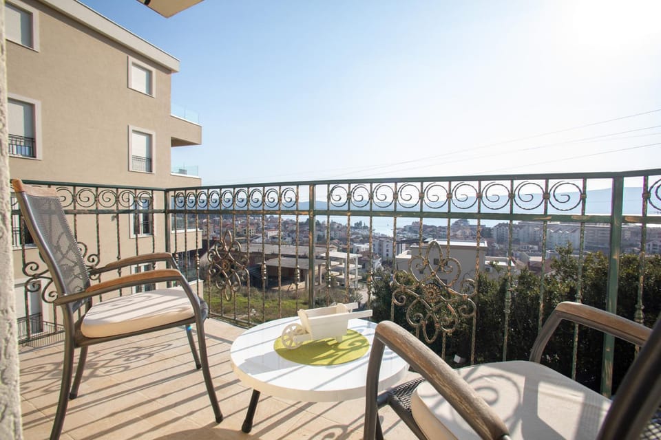 View (from property/room), Balcony/Terrace, Sea view