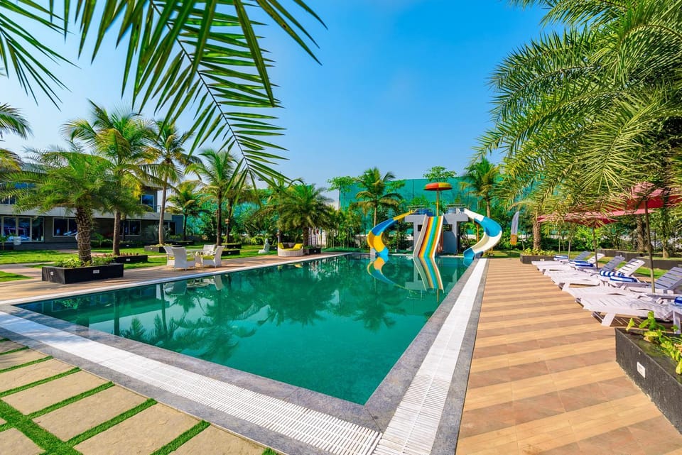 Swimming pool
