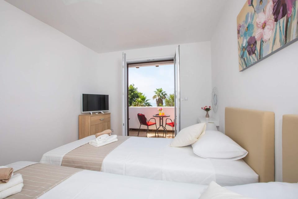 Bedroom, Sea view