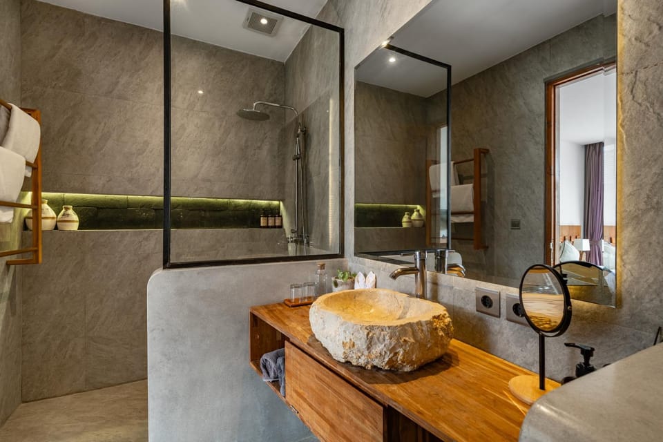Shower, Bathroom, towels