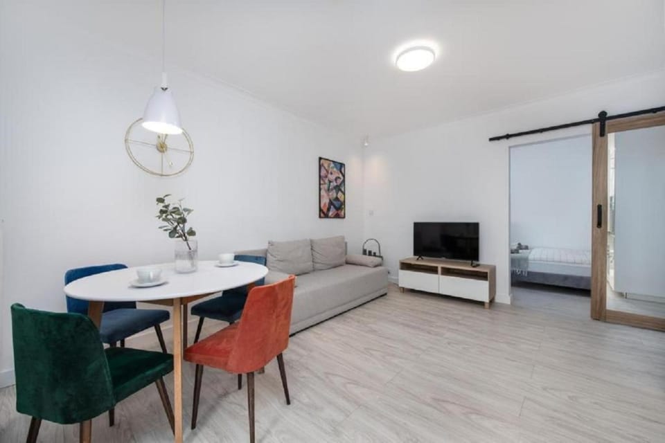 TV and multimedia, Living room, Dining area