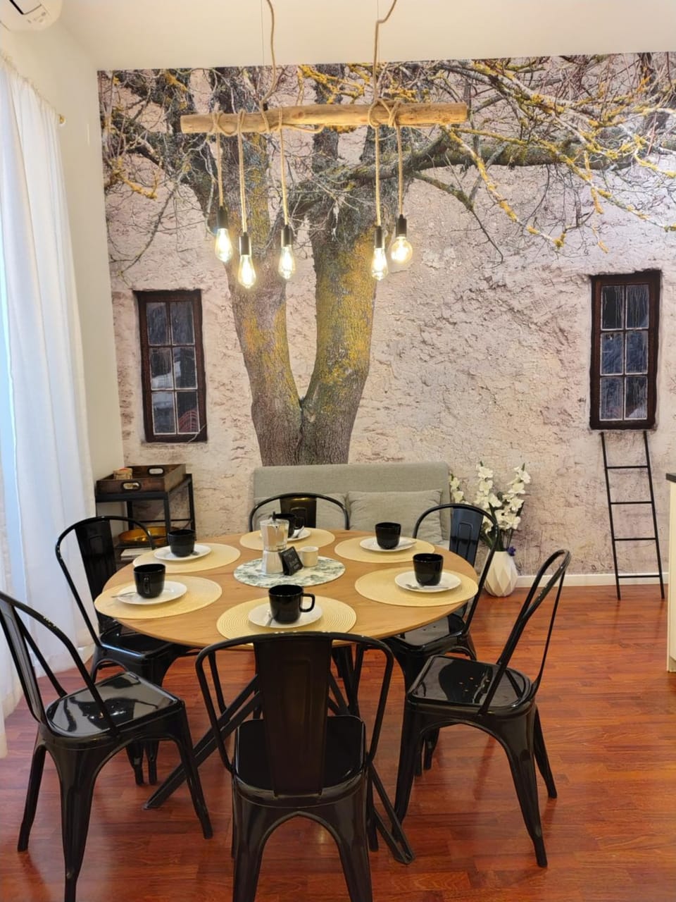 Living room, Dining area