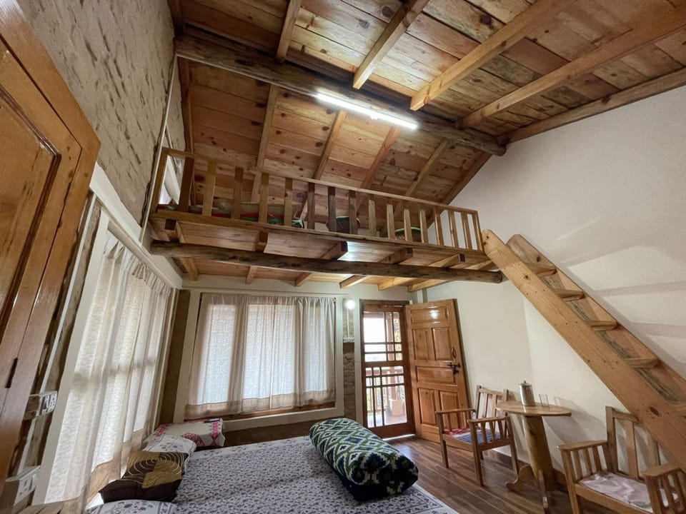Bedroom, bunk bed