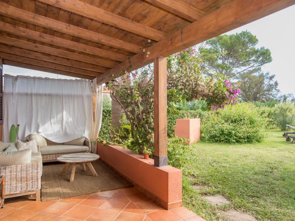 Holiday Home Rei Marina Fronte Mare 31 - REI425 by Interhome House in Costa Rei