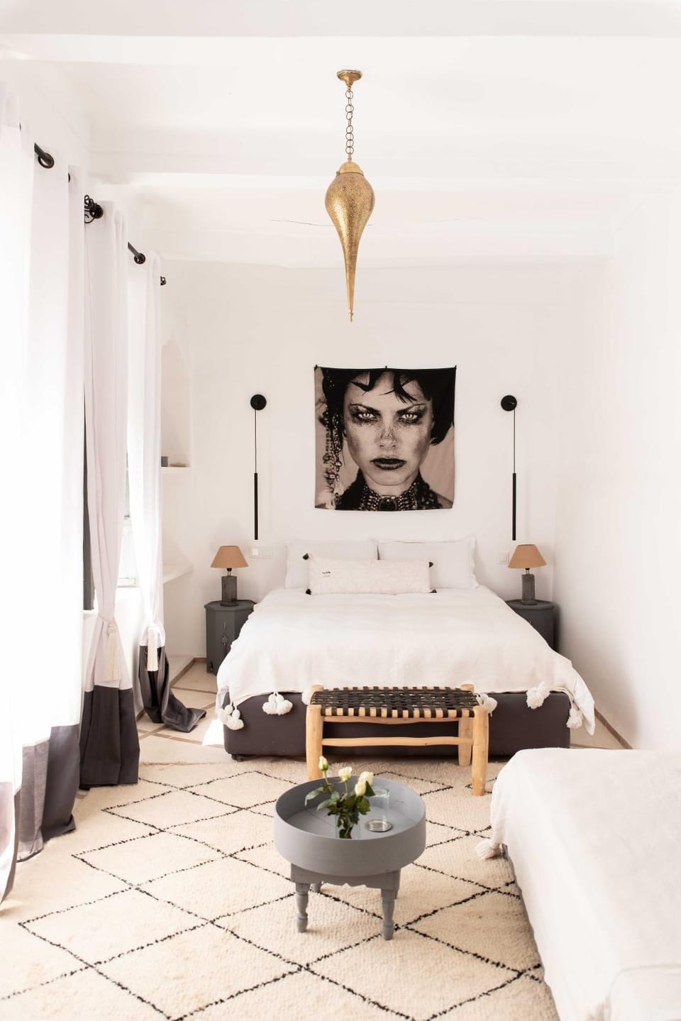 Photo of the whole room, Bedroom