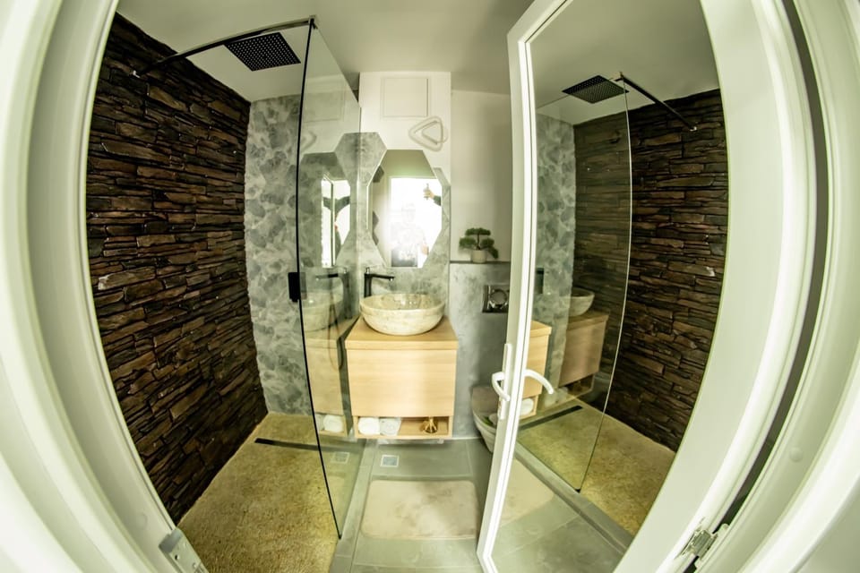 Studio Lupul Apartment in Romania