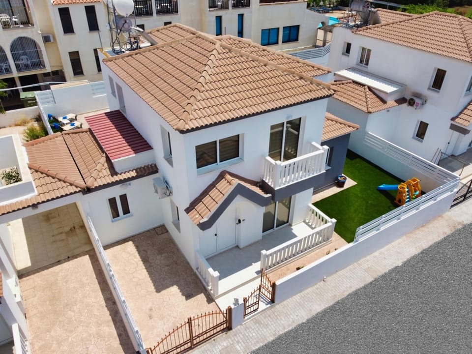 Property building, Bird's eye view