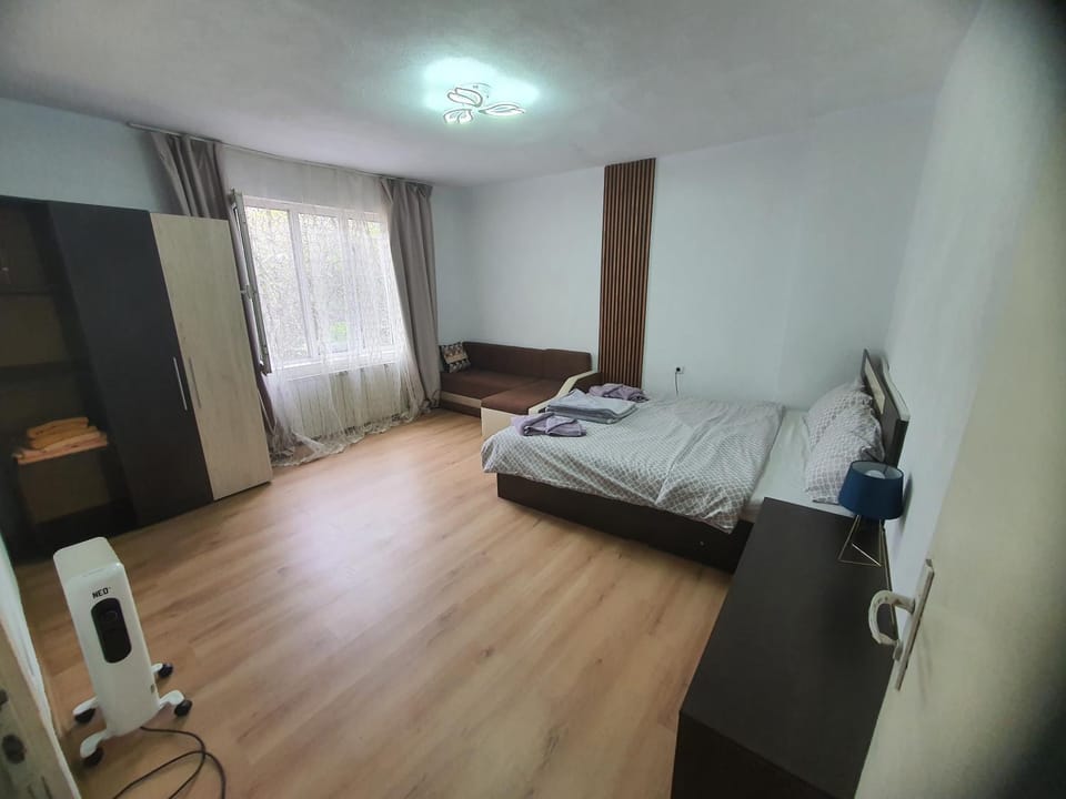 Тих двустаен самостоятелен апартамент с двор,до площада на Сандански Apartment in Blagoevgrad Province