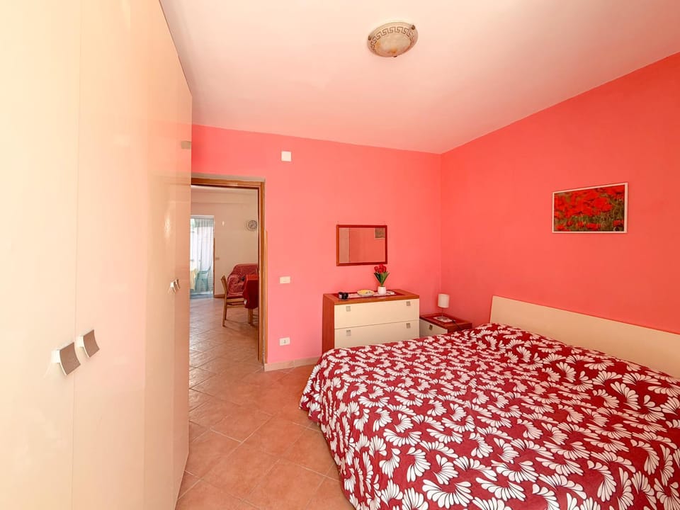 LES PETITES MAISONS Maison rouge Apartment in Campania