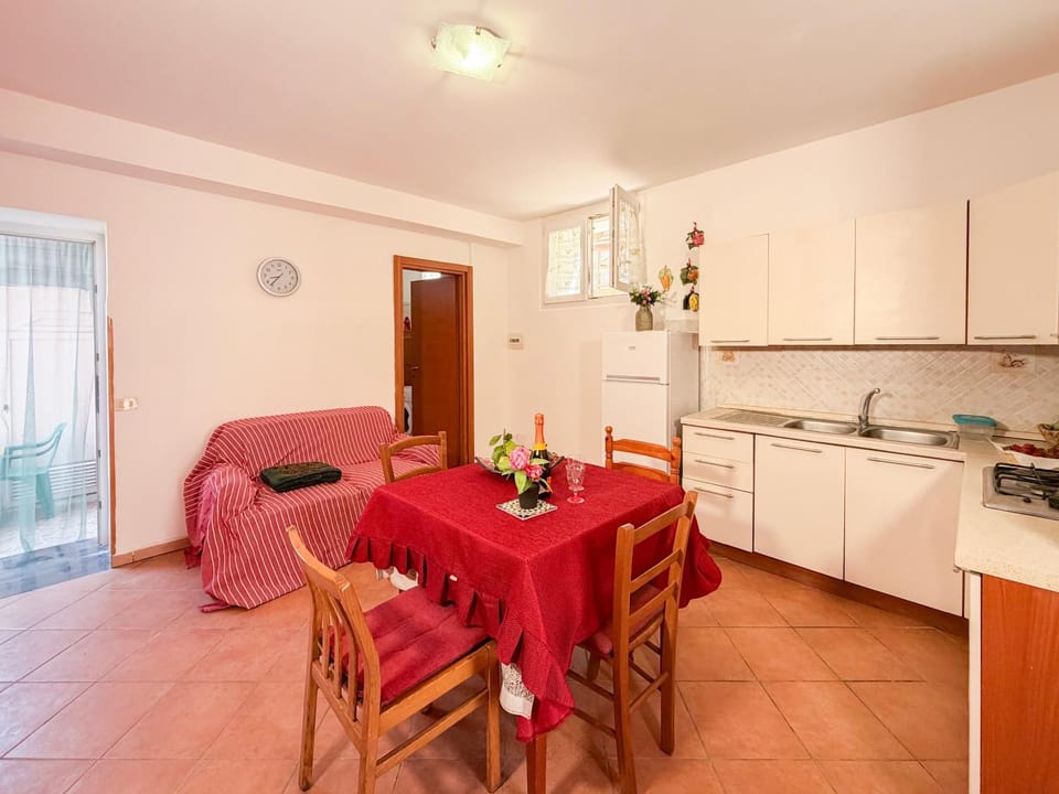 LES PETITES MAISONS Maison rouge Apartment in Campania