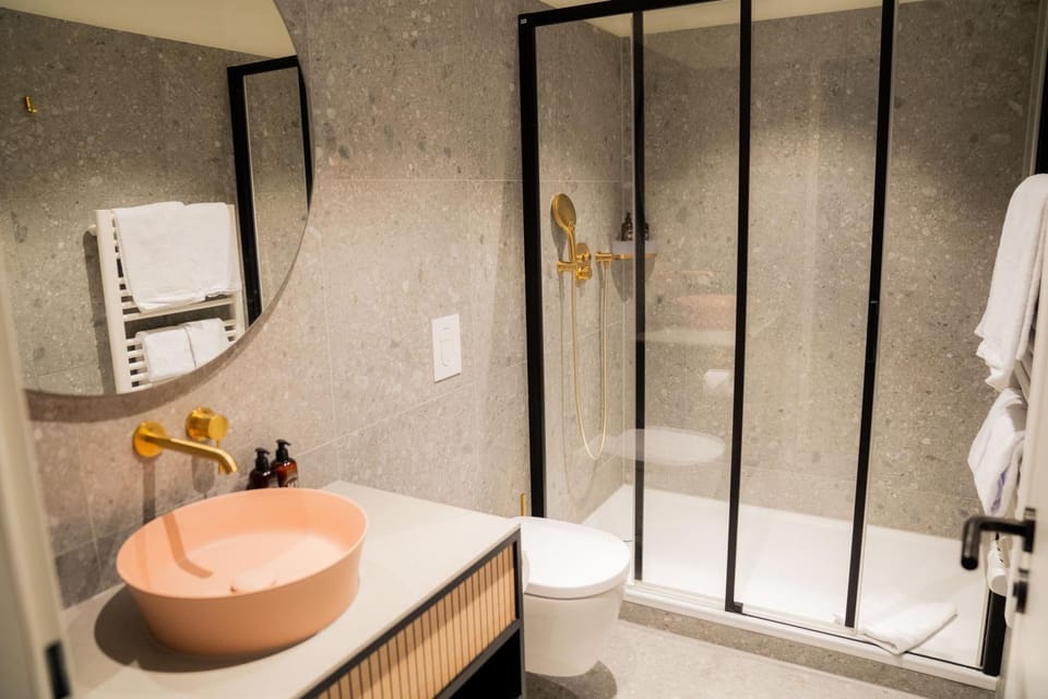 Shower, Bathroom