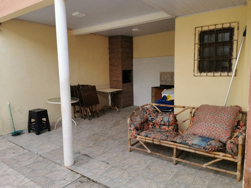 BBQ facilities, Seating area