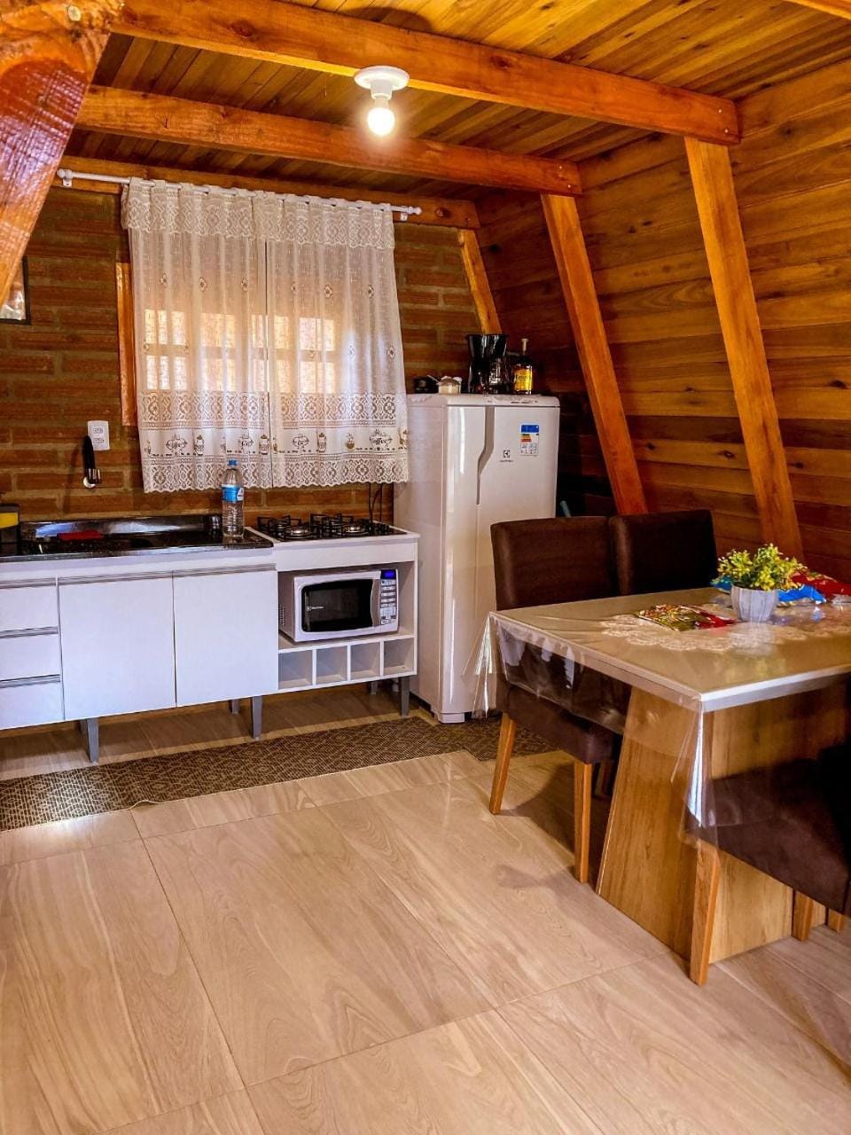 Kitchen or kitchenette, Dining area, toaster