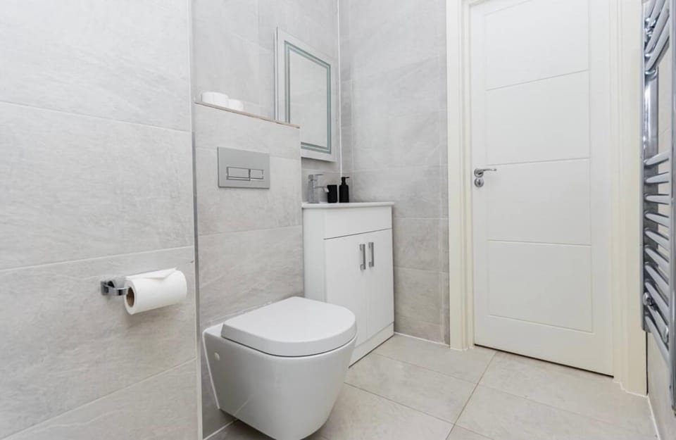 Toilet, Bathroom