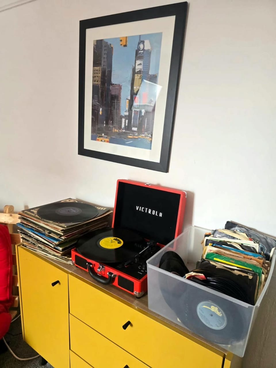 Inalong - Quirky property with sea views above an Ale House Apartment in The Mumbles