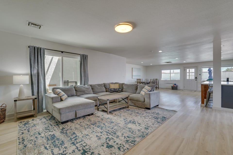 Pool, Game Room, Hot Tub: Lake Havasu City Oasis! House in Lake Havasu City