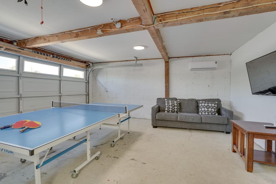 Pool, Game Room, Hot Tub: Lake Havasu City Oasis! House in Lake Havasu City