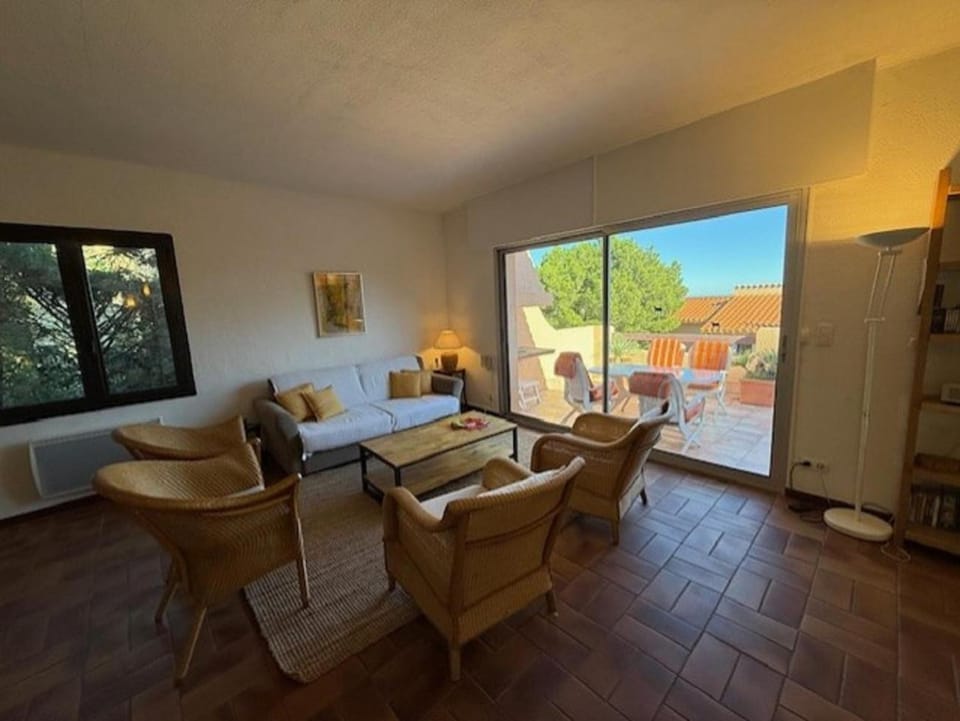 Balcony/Terrace, Living room