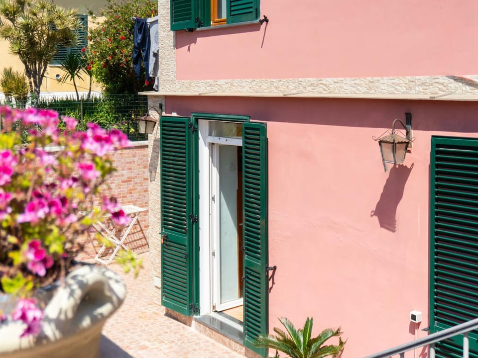 LES PETITES MAISONS maison orange Apartment in Campania