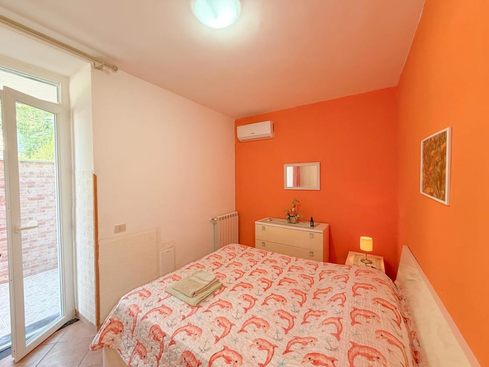 LES PETITES MAISONS maison orange Apartment in Campania