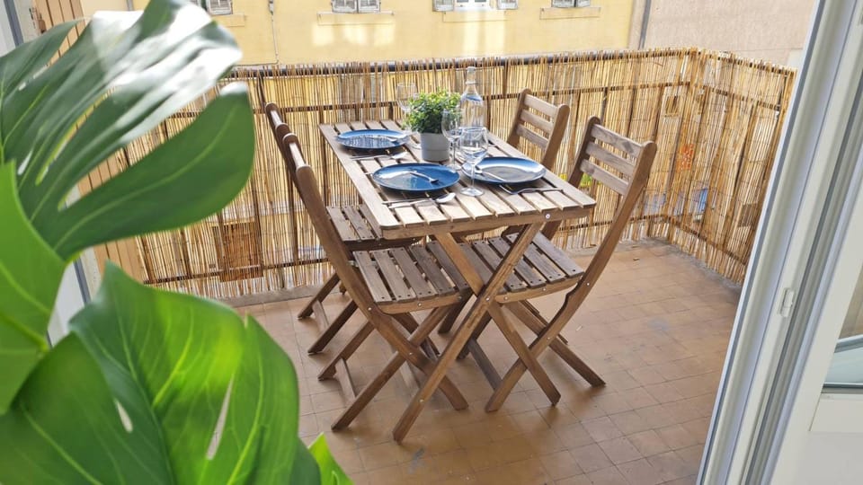 MaxBnb - T2 Balcon 50m2 - Climatisé - Ouest - Apartment in Toulon