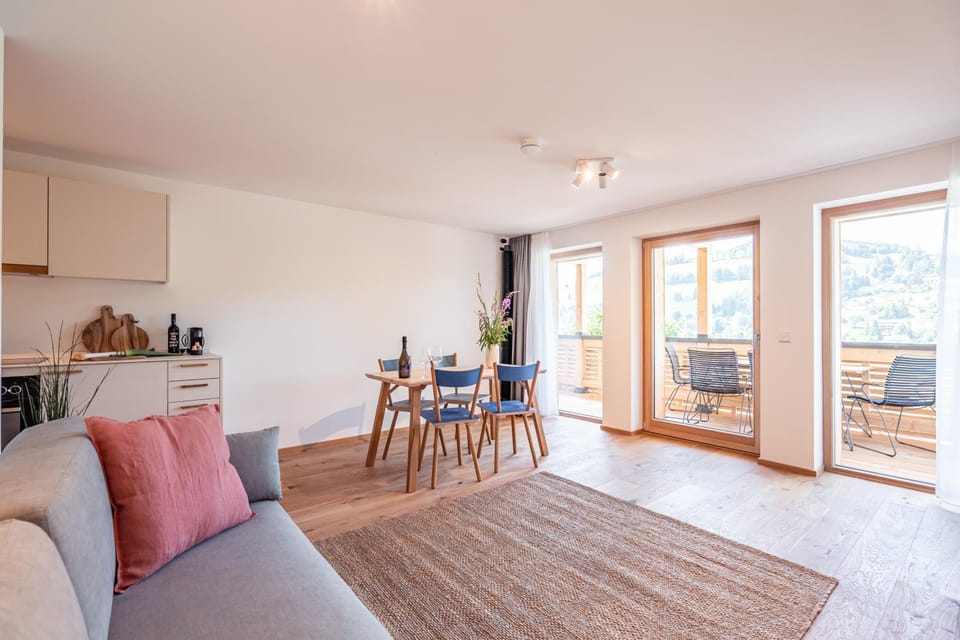 Kitchen or kitchenette, Living room, Seating area, Dining area, stove