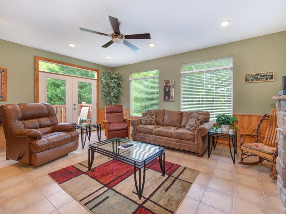 Living room, Seating area, furniture