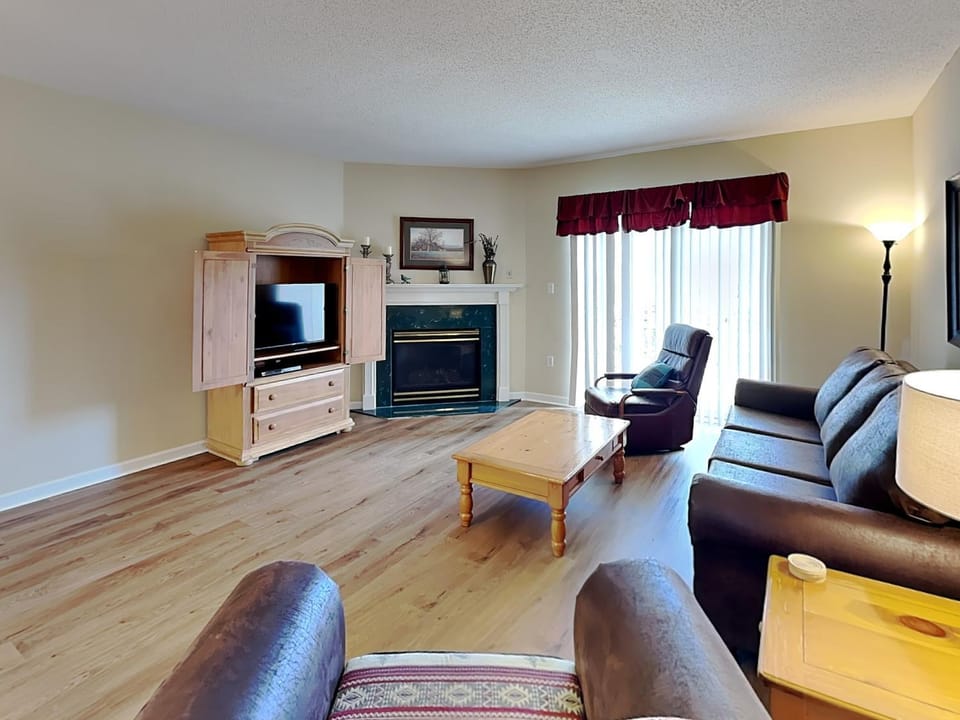 TV and multimedia, Living room, fireplace, furniture