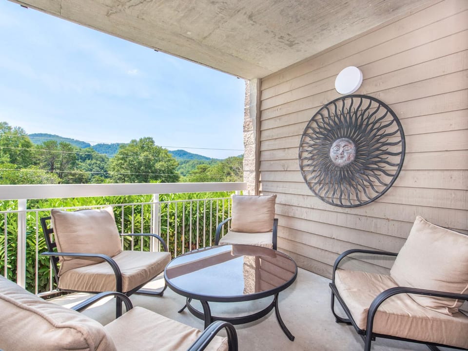 Balcony/Terrace, Seating area, Mountain view, furniture