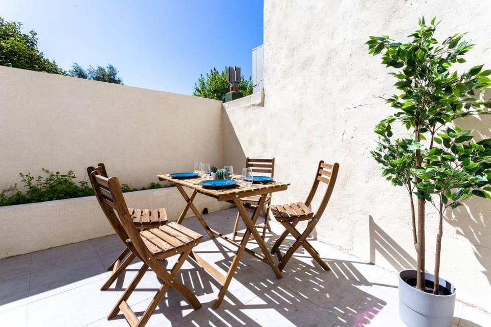 MaxBnb - CLIMATISÉ - Grand Studio 37m2 & terrasse 30m2 - Est Apartment in Toulon