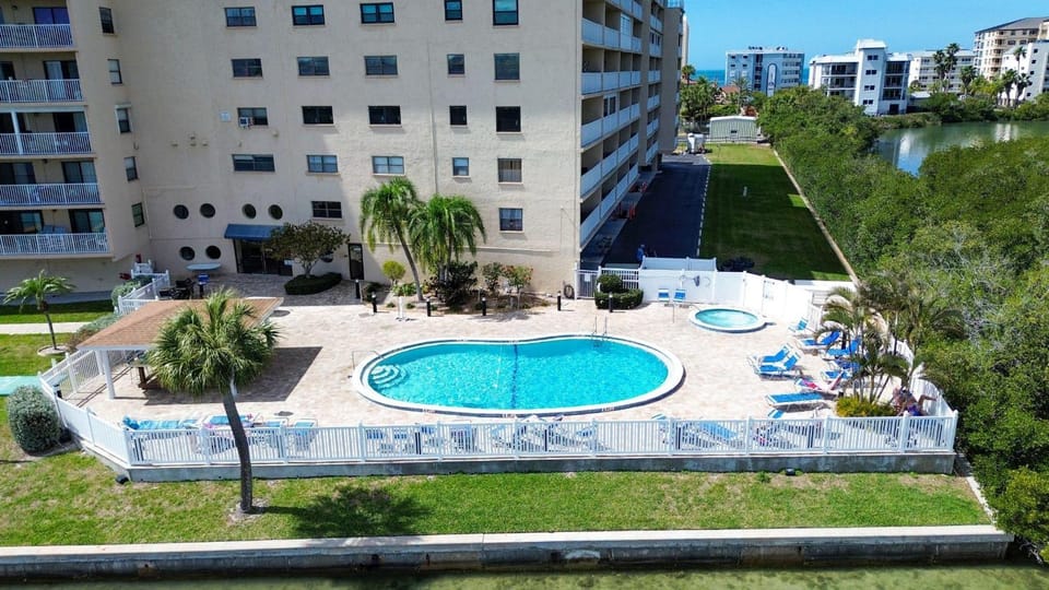 Bayshore Yacht & Tennis 216 House in Indian Shores