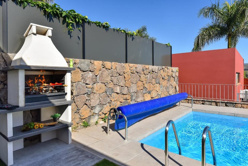 BBQ facilities, Swimming pool