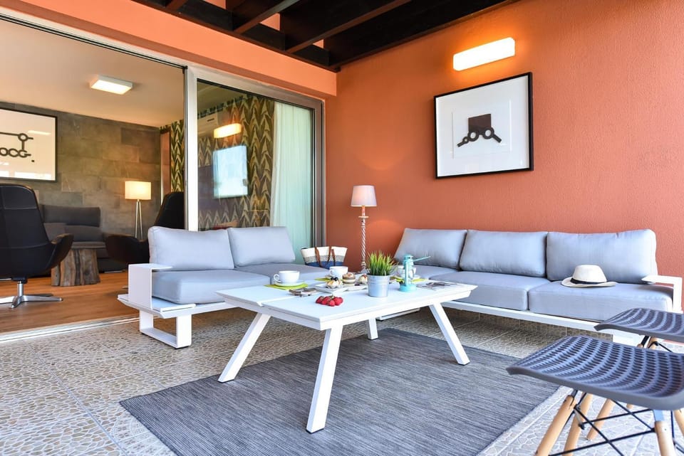 Balcony/Terrace, Living room
