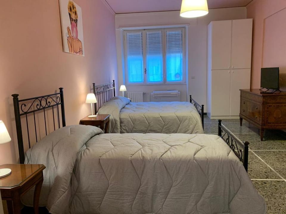 Amelì Room Bed and Breakfast in Florence