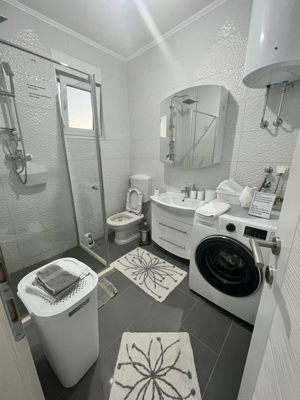 The White Apartment Apartment in Mostar
