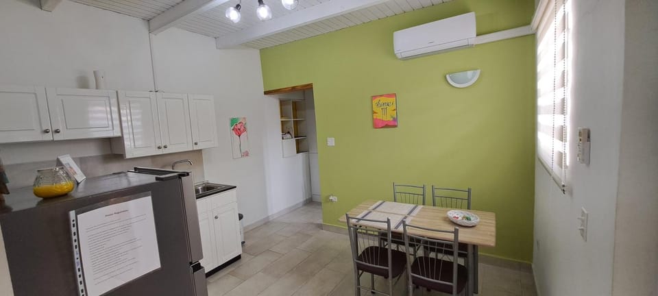 Living room, Seating area, Lunch