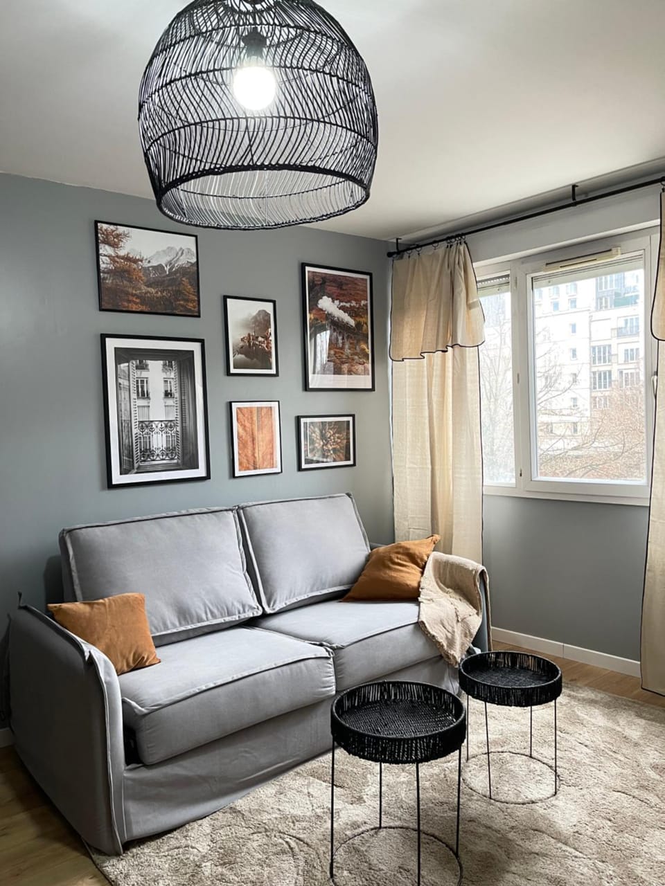 Living room, Seating area