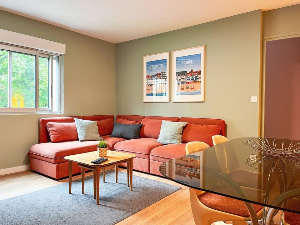 Communal lounge/ TV room, Living room