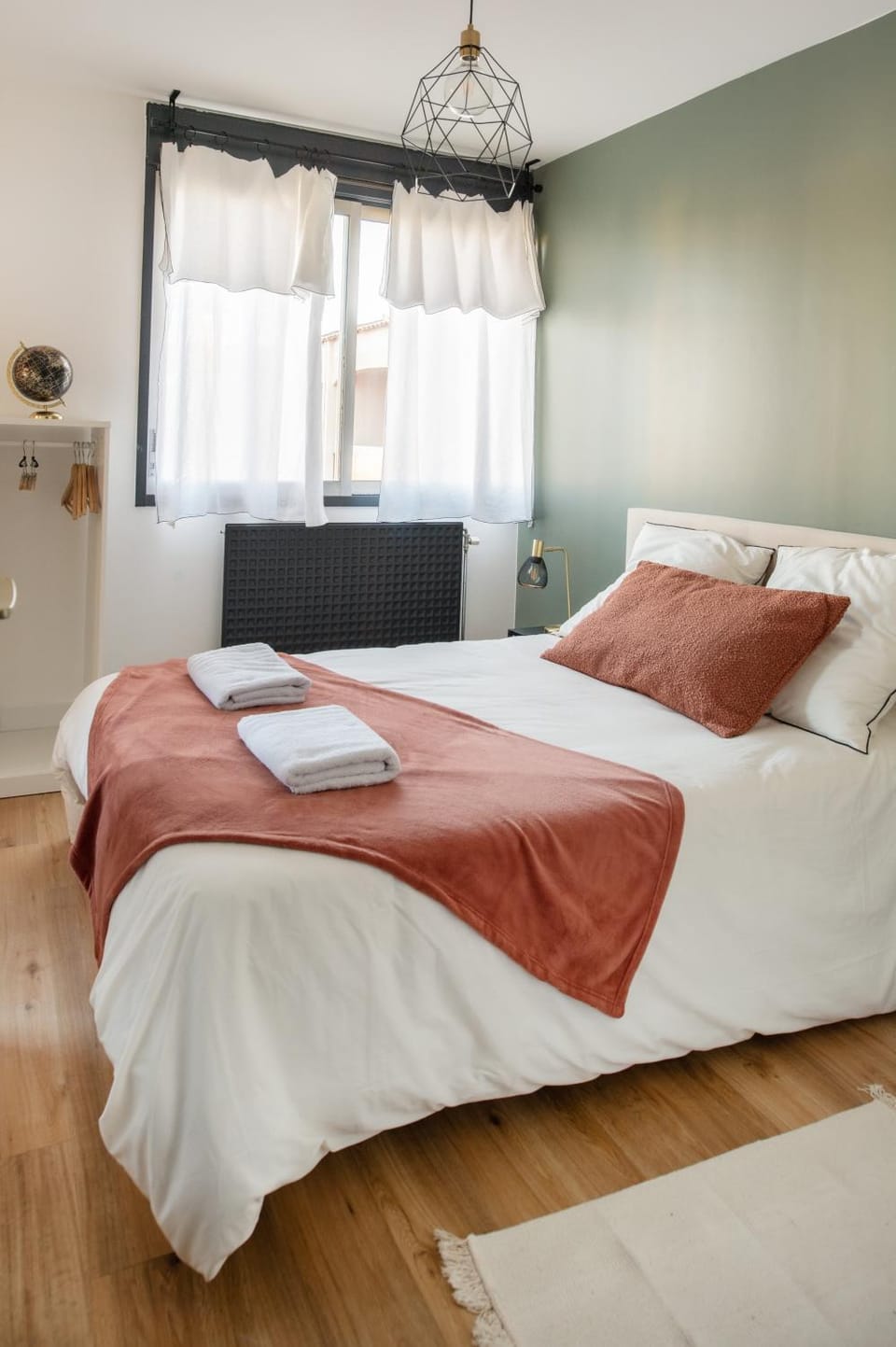 Bed, Bedroom