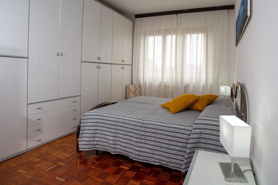 Bed, Bedroom, wardrobe