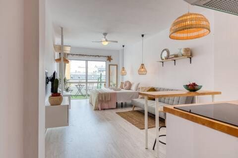 Ca'Rosa - See the Sea Las Canteras Beach Apartment in Las Palmas de Gran Canaria