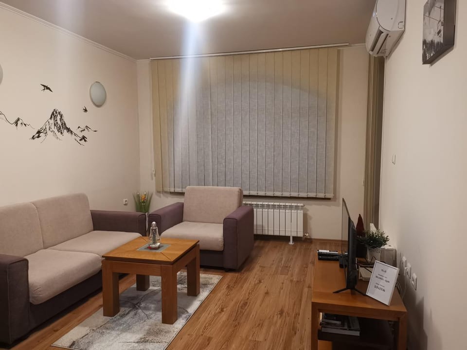 Sunny home by the lift in Bansko Apartment in Bansko