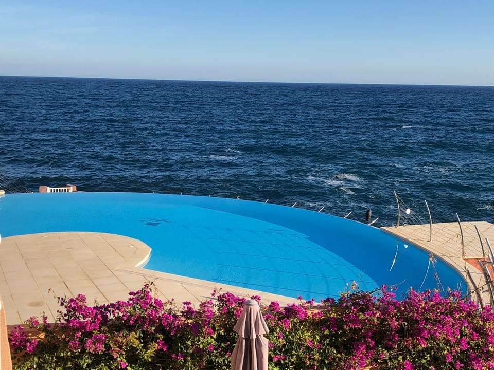 La Rose Rouge Apartment in Saint-Raphael