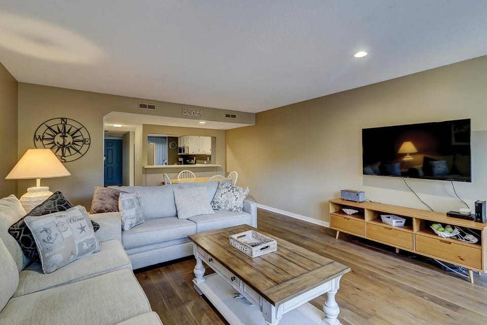 King Queen Twin and Foldout Golf Views Updated Baths Bikes & Beach Gear included House in Hilton Head Island