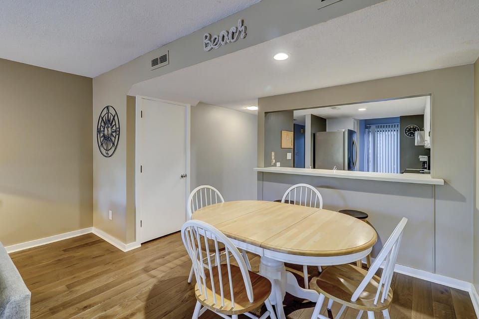King Queen Twin and Foldout Golf Views Updated Baths Bikes & Beach Gear included House in Hilton Head Island