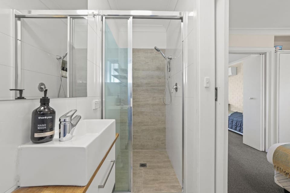 Golfers View Unit 5 Apartment in Narooma