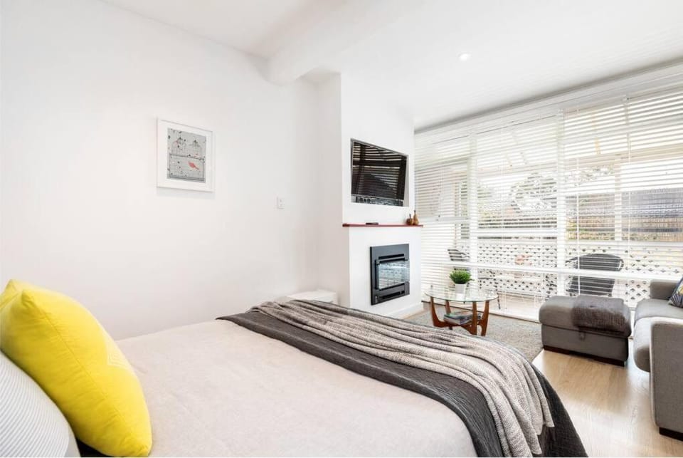 Modern Stylish Self-contained Studio Apartment Apartment in Adelaide