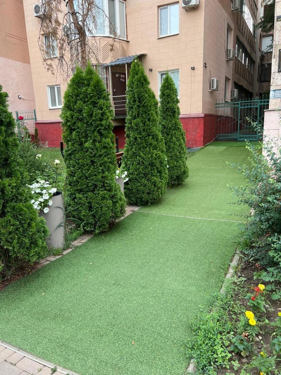 Samal-2 Hotel Bed and Breakfast in Almaty