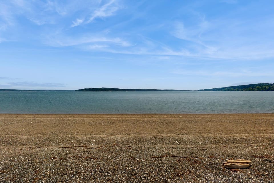 Eastside Beachside House in Greenbank